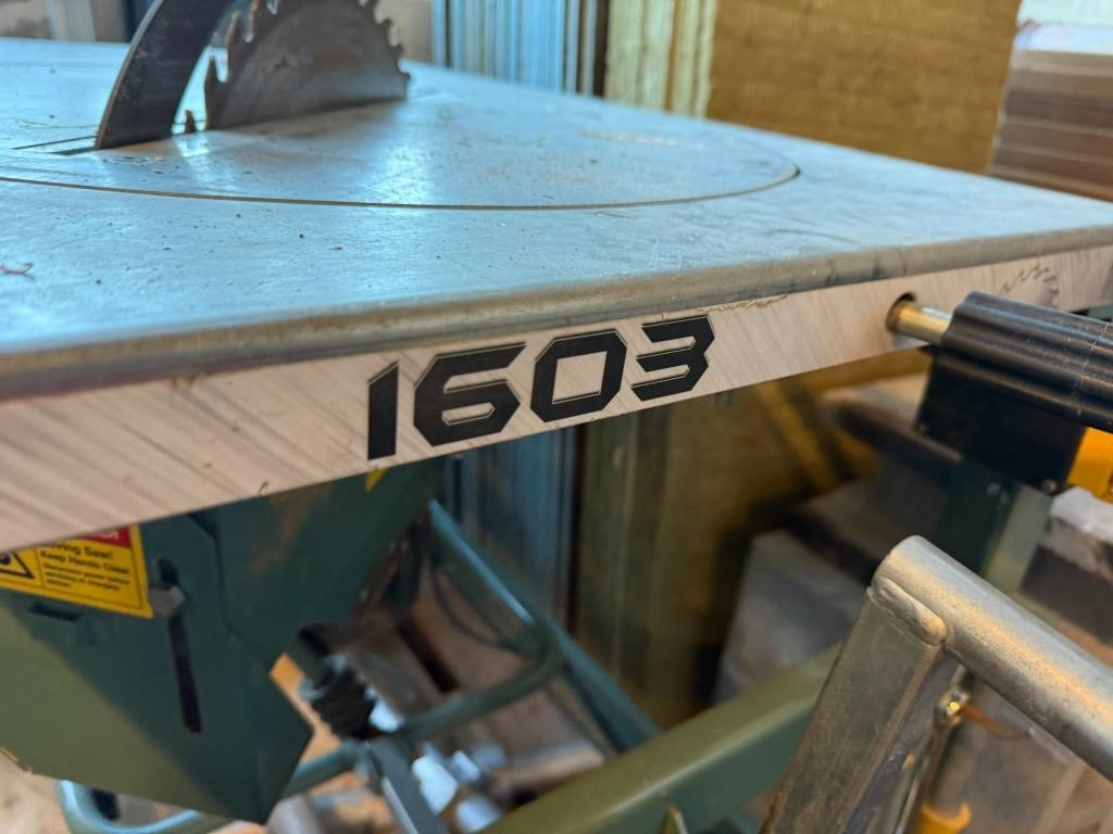 Ernex 1603 230/400 V gjerdesag med rullebord - آلة النجارة: صورة 4 Ernex 1603 230/400 V gjerdesag med rullebord - آلة النجارة: صورة 4