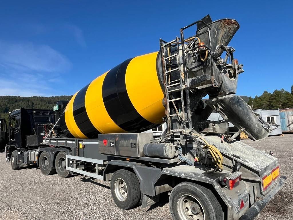 Mercedes-Benz Arocs 6X4 AMT BT 220 semi-trailer concrete mixer - وحدة جر, نصف مقطورة خلاطة خرسانة: صورة 5 Mercedes-Benz Arocs 6X4 AMT BT 220 semi-trailer concrete mixer - وحدة جر, نصف مقطورة خلاطة خرسانة: صورة 5