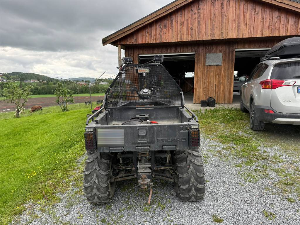 Polaris Sportsman 800 - مركبة لجميع التضاريس: صورة 4 Polaris Sportsman 800 - مركبة لجميع التضاريس: صورة 4