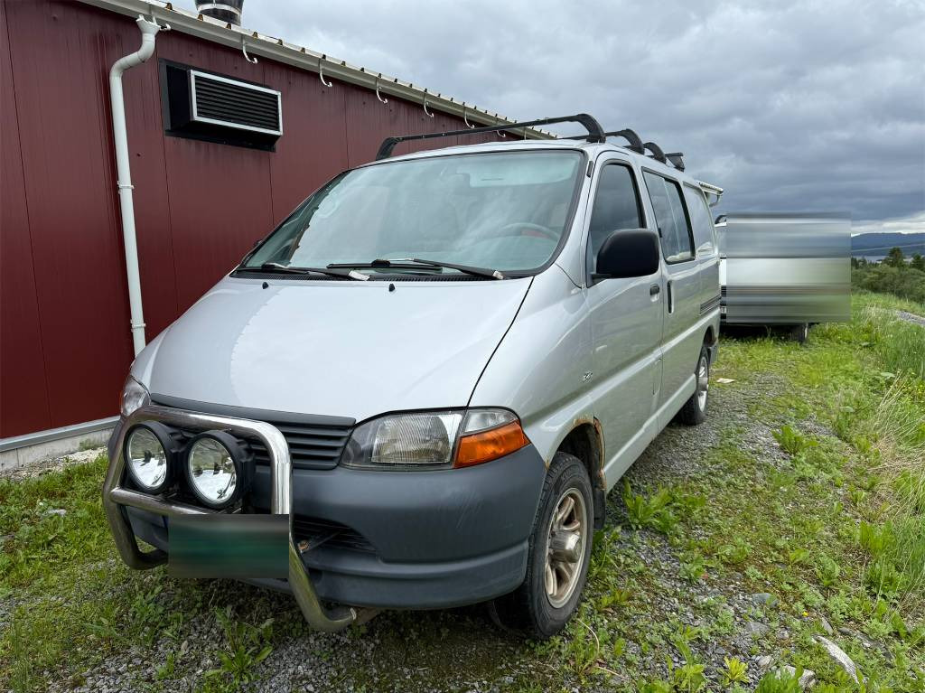 Toyota Hiace 4x4 - فان: صورة 4 Toyota Hiace 4x4 - فان: صورة 4