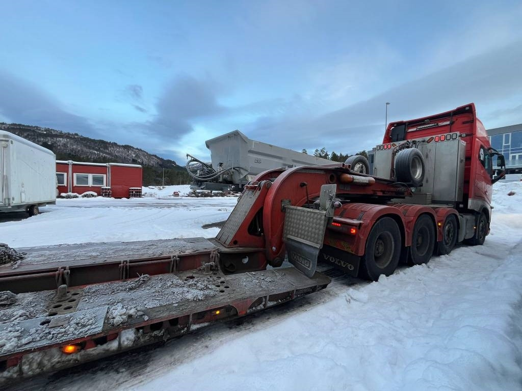 Vang ATHLS 3+1 Volvo FH16 750 Heavy Haul 8x2 - عربة منخفضة مسطحة نصف مقطورة: صورة 2 Vang ATHLS 3+1 Volvo FH16 750 Heavy Haul 8x2 - عربة منخفضة مسطحة نصف مقطورة: صورة 2