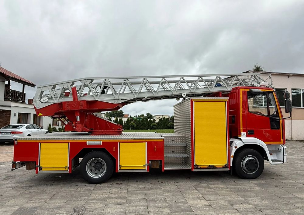 Iveco Eurocargo 130E24 - سيارة إطفاء: صورة 4 Iveco Eurocargo 130E24 - سيارة إطفاء: صورة 4