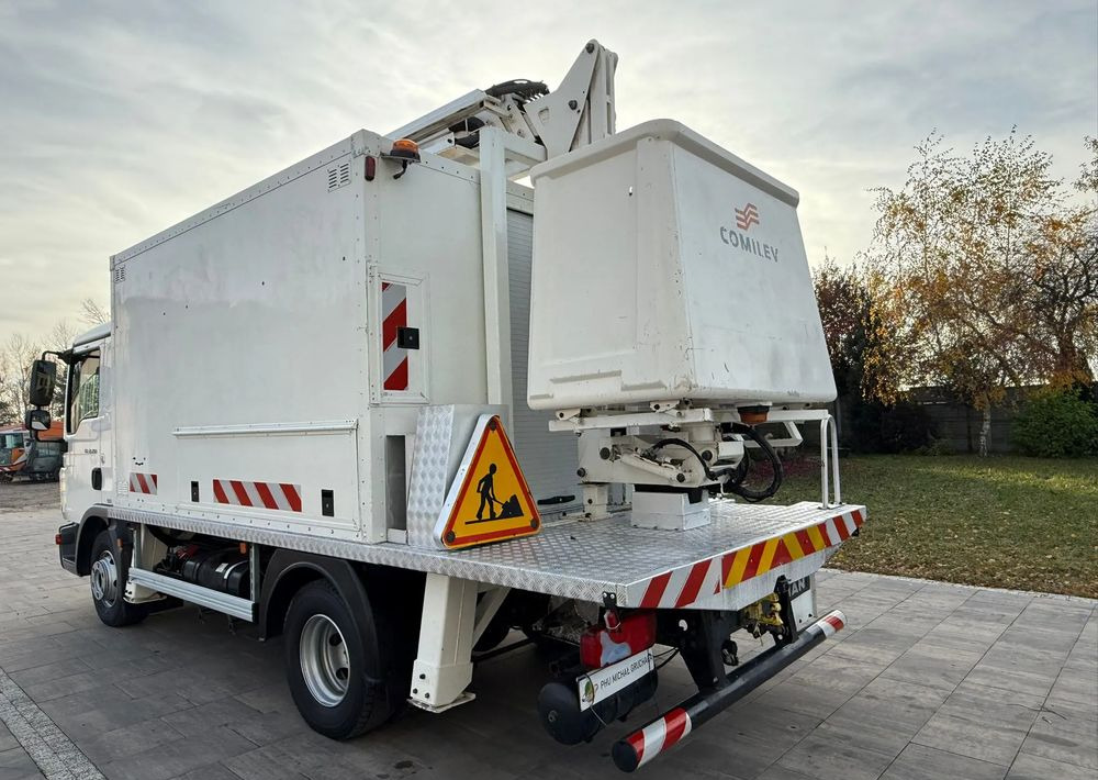 MAN TGL 12.250 - منصة تلسكوبية محمولة على شاحنة: صورة 3 MAN TGL 12.250 - منصة تلسكوبية محمولة على شاحنة: صورة 3