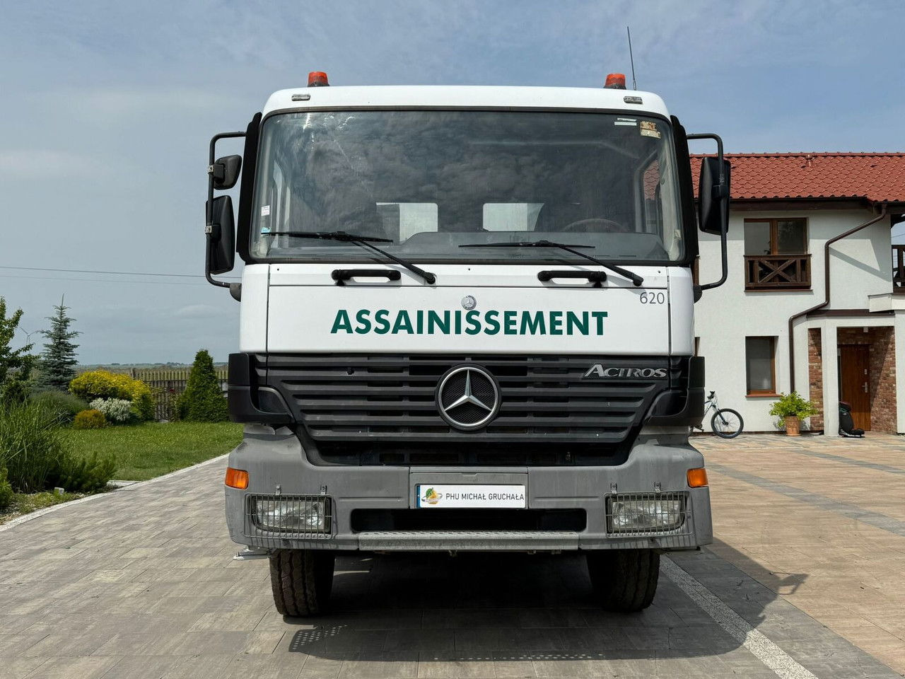 Mercedes-Benz Actros 4140 8x4 Wóz Asenizacyjny Beczkowóz 16500 Litrów - شاحنة الشفط: صورة 2 Mercedes-Benz Actros 4140 8x4 Wóz Asenizacyjny Beczkowóz 16500 Litrów - شاحنة الشفط: صورة 2