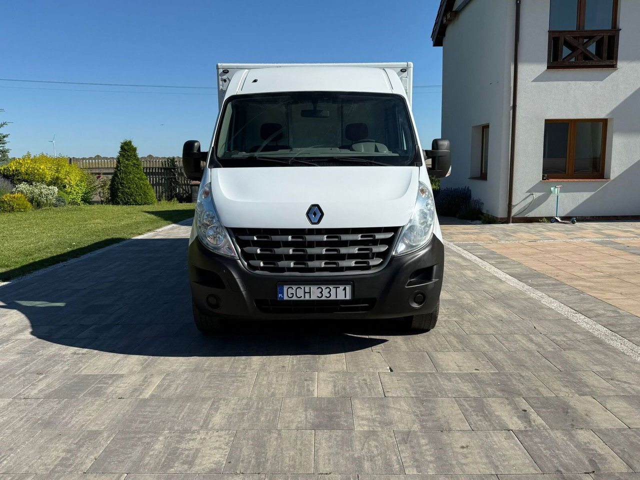 Renault Master Kontener niskopodłogowy Rampa najazdowa Sprowadzony Zarej - شاحنة مغلقة الصندوق: صورة 2 Renault Master Kontener niskopodłogowy Rampa najazdowa Sprowadzony Zarej - شاحنة مغلقة الصندوق: صورة 2