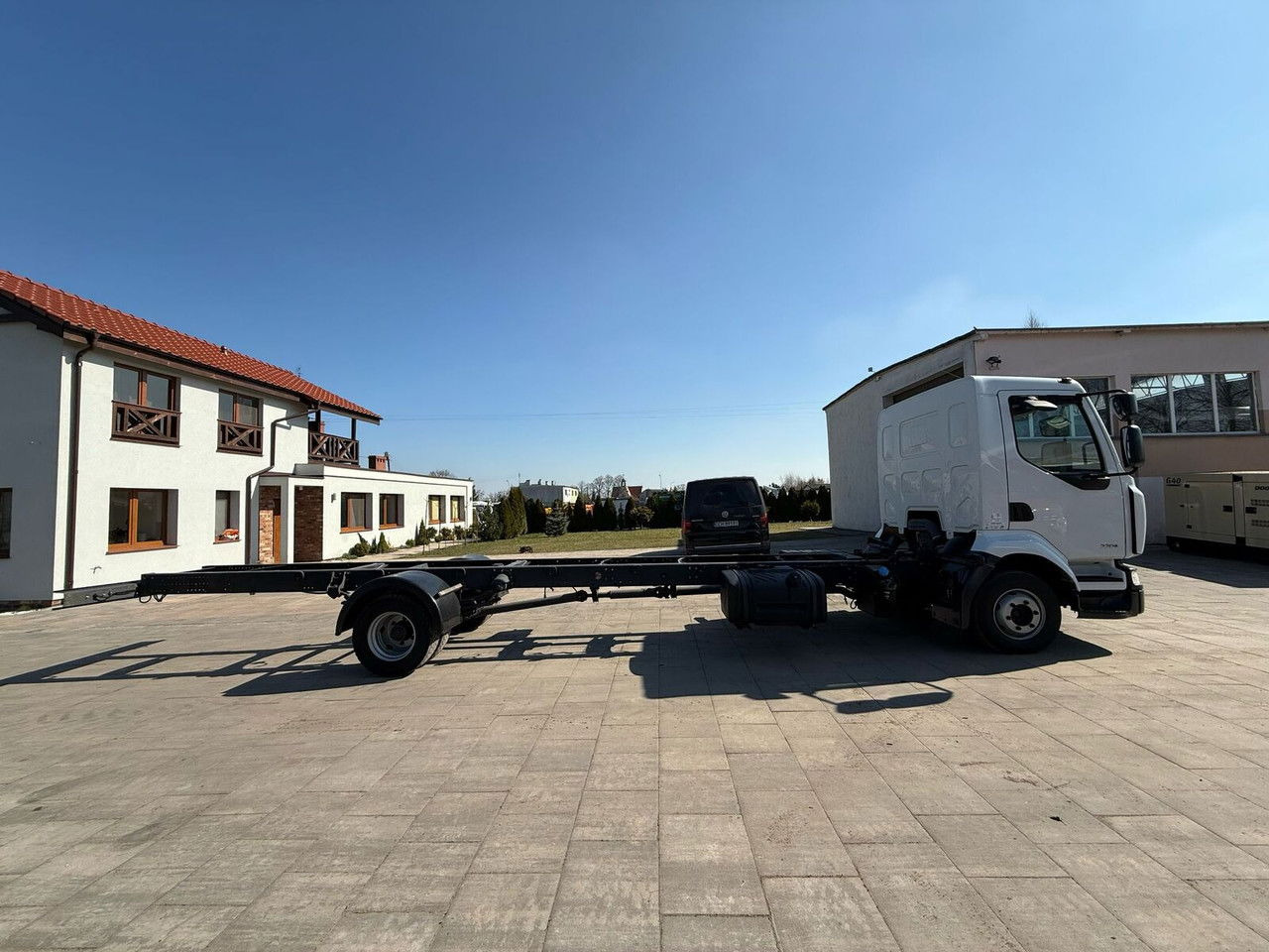 Renault Midlum 220 - شاحنة هيكل كابينة: صورة 4 Renault Midlum 220 - شاحنة هيكل كابينة: صورة 4
