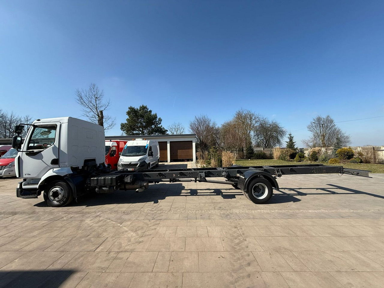 Renault Midlum 220 - شاحنة هيكل كابينة: صورة 5 Renault Midlum 220 - شاحنة هيكل كابينة: صورة 5