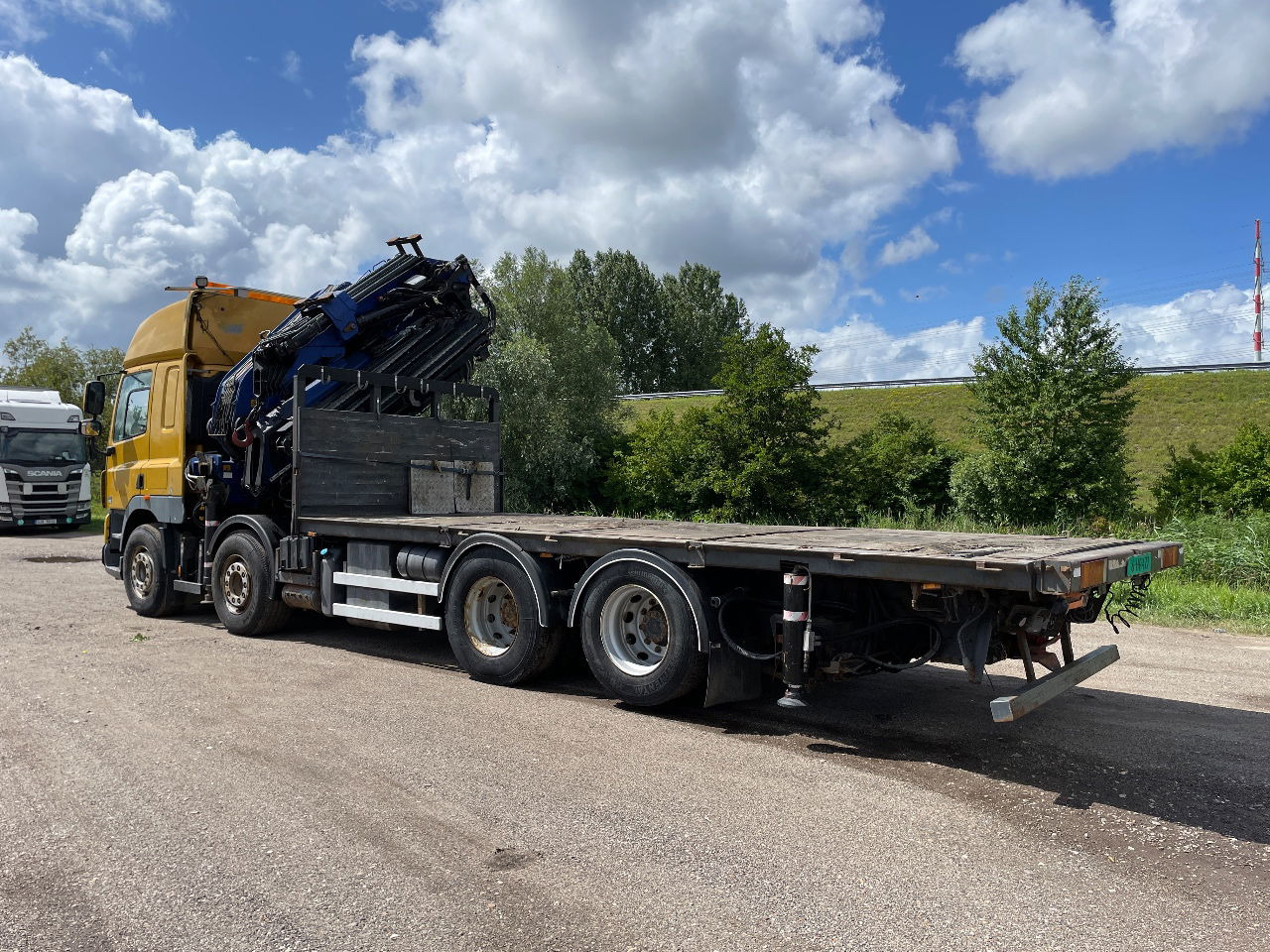 DAF CF 85.410 PM 80 crane laadkraan met jib en frontstempels - شاحنة كرين: صورة 5 DAF CF 85.410 PM 80 crane laadkraan met jib en frontstempels - شاحنة كرين: صورة 5