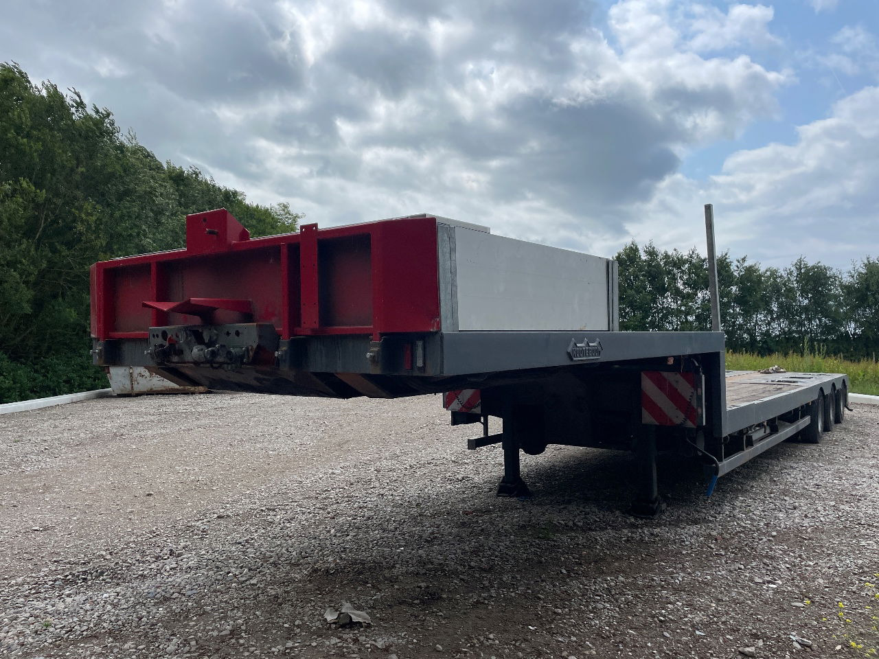 Nooteboom Mco-48-03 V uitschuifbaar hydrolisch gestuurd semi dieplader - عربة منخفضة مسطحة نصف مقطورة: صورة 2 Nooteboom Mco-48-03 V uitschuifbaar hydrolisch gestuurd semi dieplader - عربة منخفضة مسطحة نصف مقطورة: صورة 2