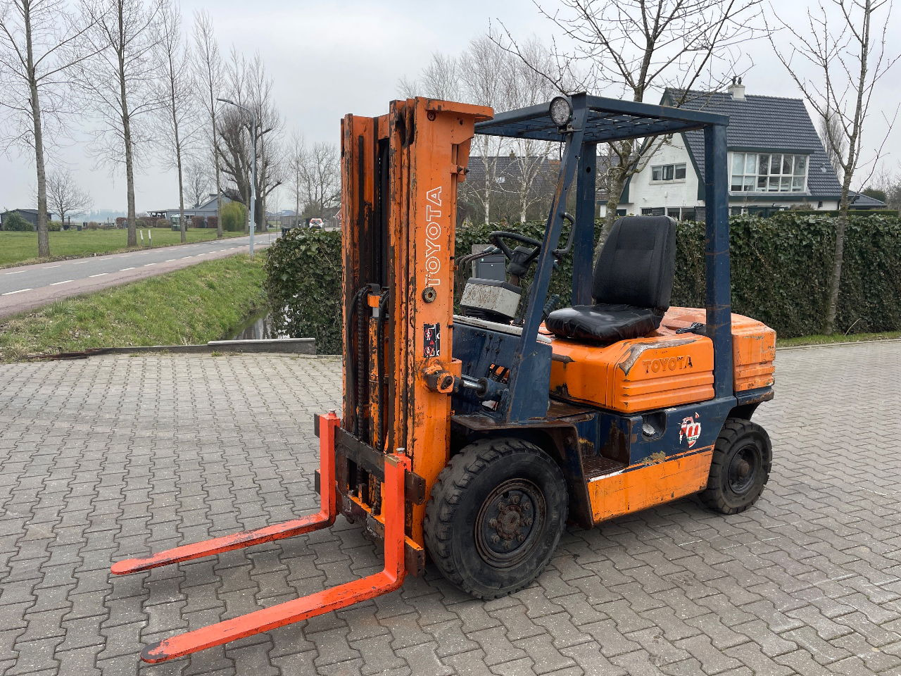 Toyota 2.5ton diesel triplo heftruck forklift - رافعة شوكية: صورة 1 Toyota 2.5ton diesel triplo heftruck forklift - رافعة شوكية: صورة 1