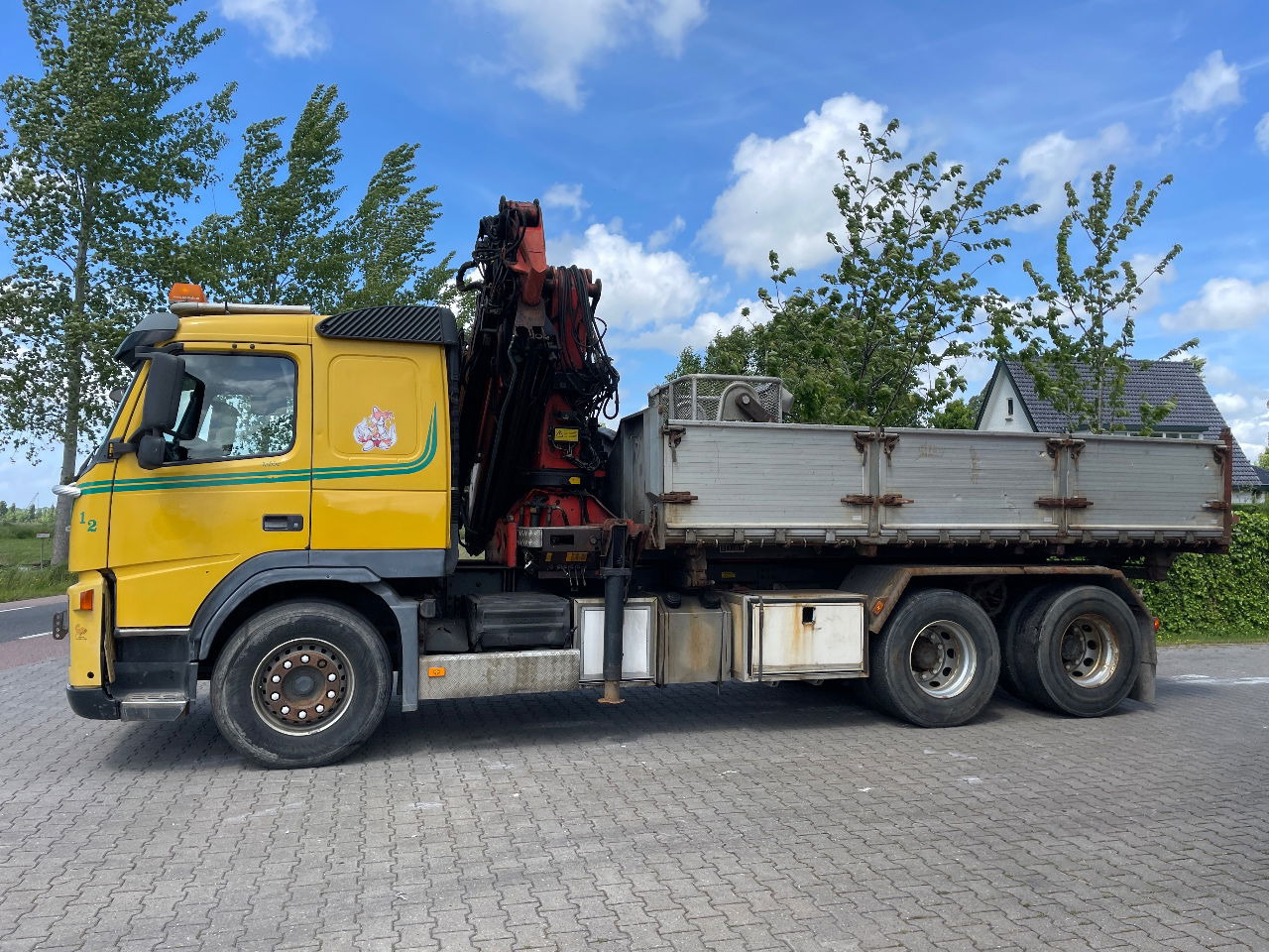 Volvo FM 12.380 .380 with Palfinger PK27000 with jib and tipper box - شاحنة قلاب, شاحنة كرين: صورة 2 Volvo FM 12.380 .380 with Palfinger PK27000 with jib and tipper box - شاحنة قلاب, شاحنة كرين: صورة 2