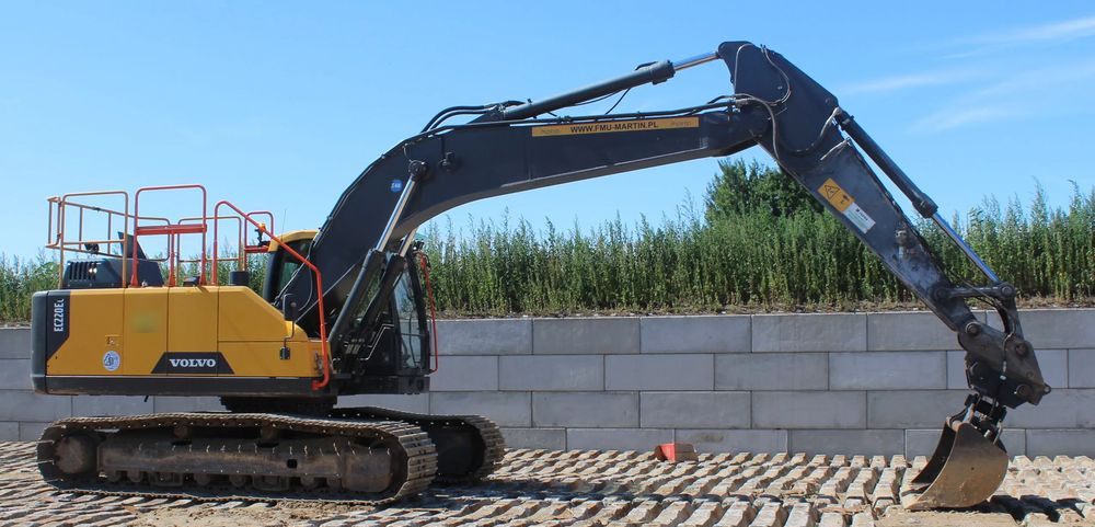 Volvo EC220EL - حفار زحاف: صورة 1 Volvo EC220EL - حفار زحاف: صورة 1