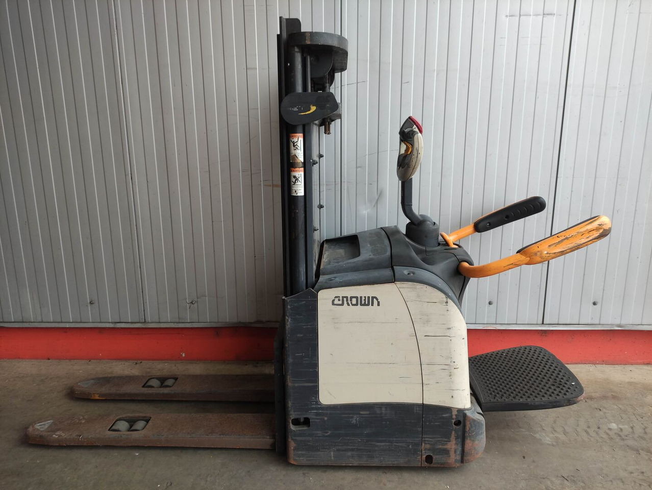 Crown ET4000 1.2TL (Doppelstock) - آلة التكديس: صورة 1 Crown ET4000 1.2TL (Doppelstock) - آلة التكديس: صورة 1