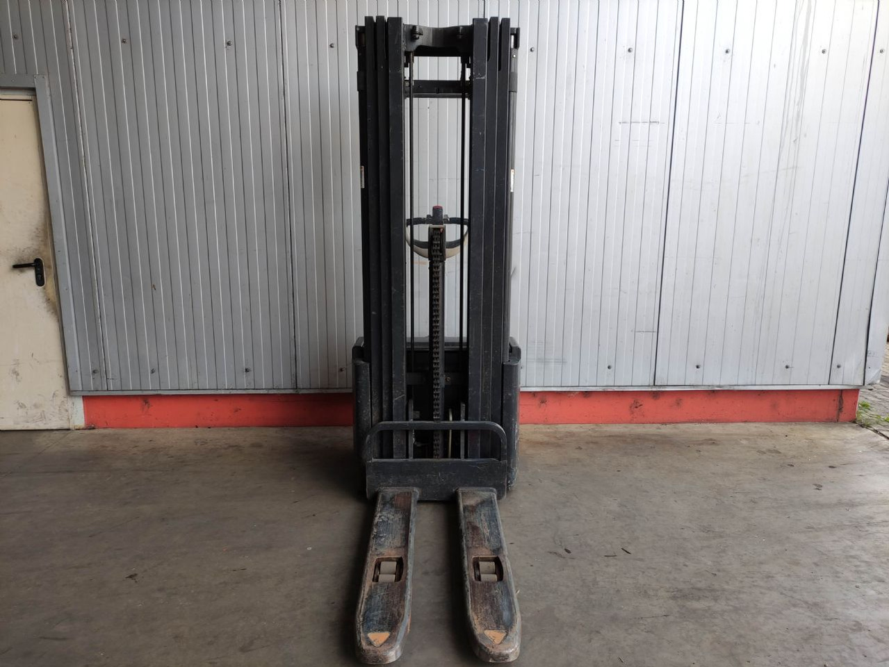 Crown WE 2300-1.6 TT - آلة التكديس: صورة 3 Crown WE 2300-1.6 TT - آلة التكديس: صورة 3