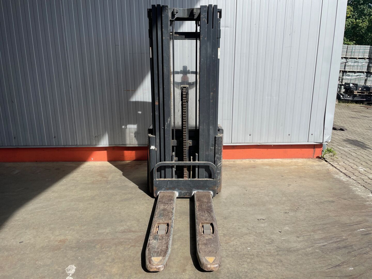 Crown WE2300 1.6 TT - آلة التكديس: صورة 3 Crown WE2300 1.6 TT - آلة التكديس: صورة 3