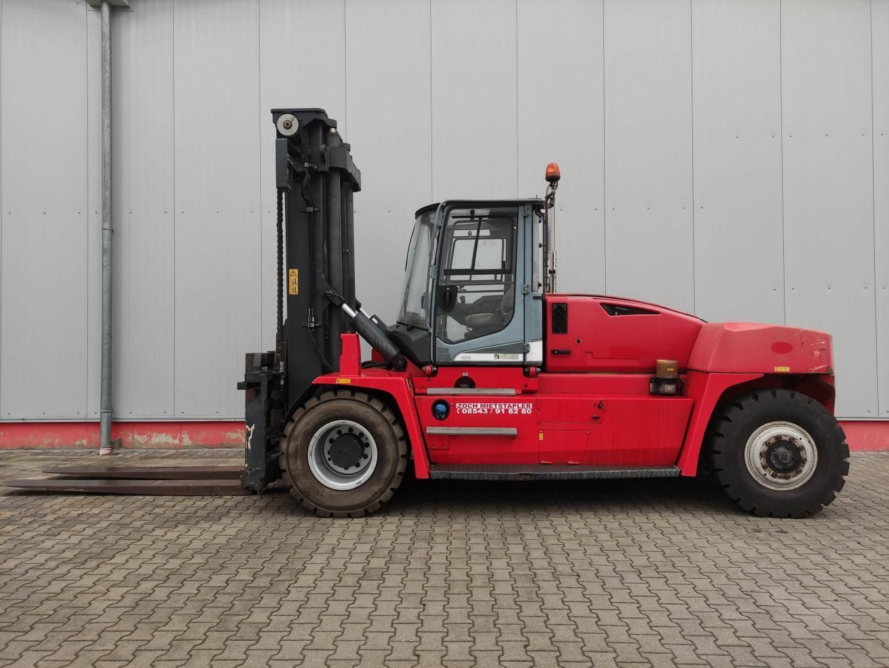 Kalmar DCG160-12 - مناولة الحاوية: صورة 1 Kalmar DCG160-12 - مناولة الحاوية: صورة 1