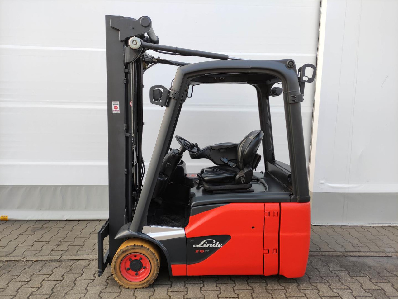 Linde E16-02-386-EVO - رافعة شوكية كهربائية: صورة 1 Linde E16-02-386-EVO - رافعة شوكية كهربائية: صورة 1