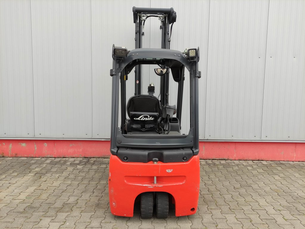 Linde E18-02-386 EVO - رافعة شوكية كهربائية: صورة 4 Linde E18-02-386 EVO - رافعة شوكية كهربائية: صورة 4