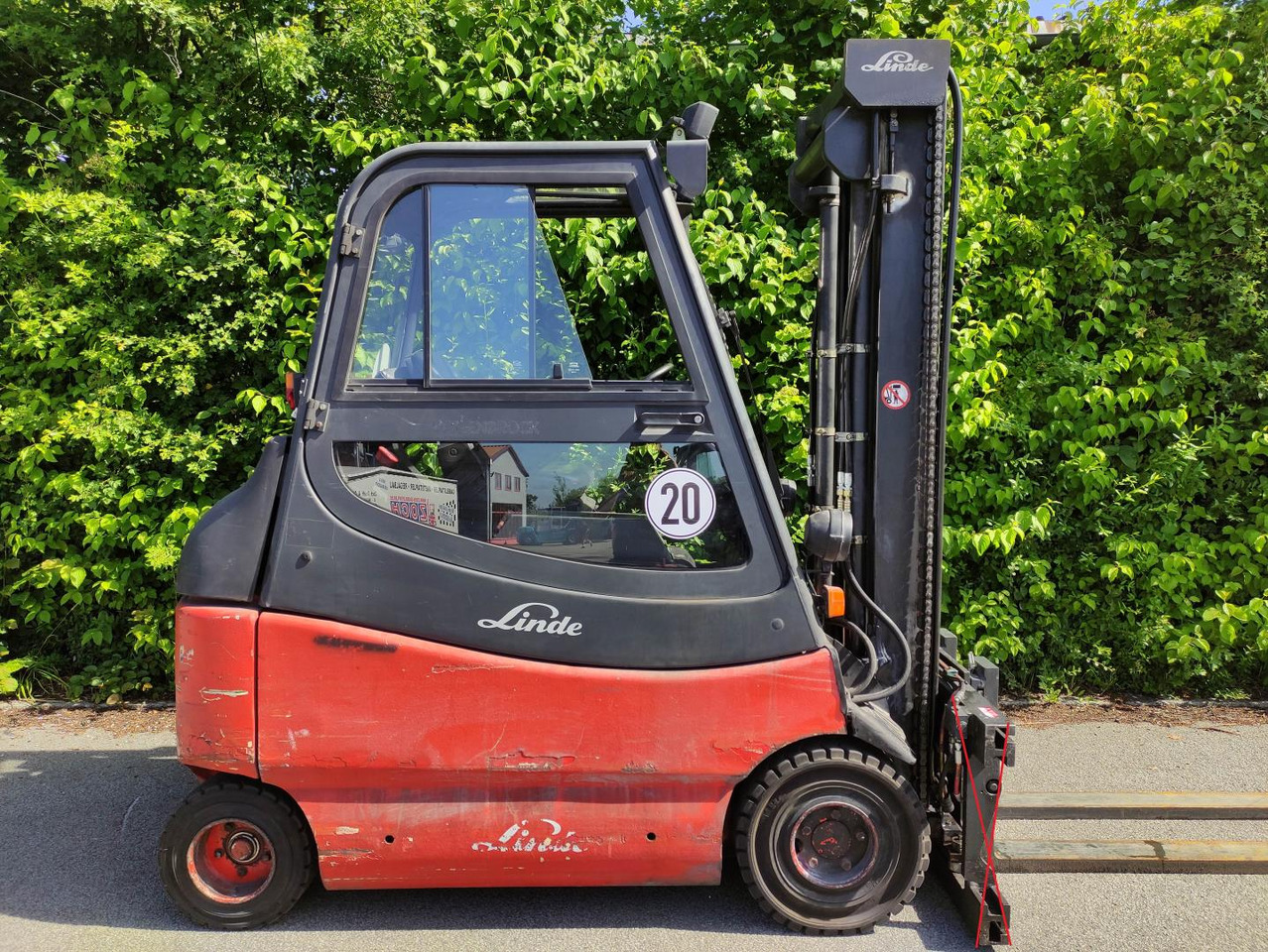 Linde E30-03-336 - رافعة شوكية كهربائية: صورة 2 Linde E30-03-336 - رافعة شوكية كهربائية: صورة 2