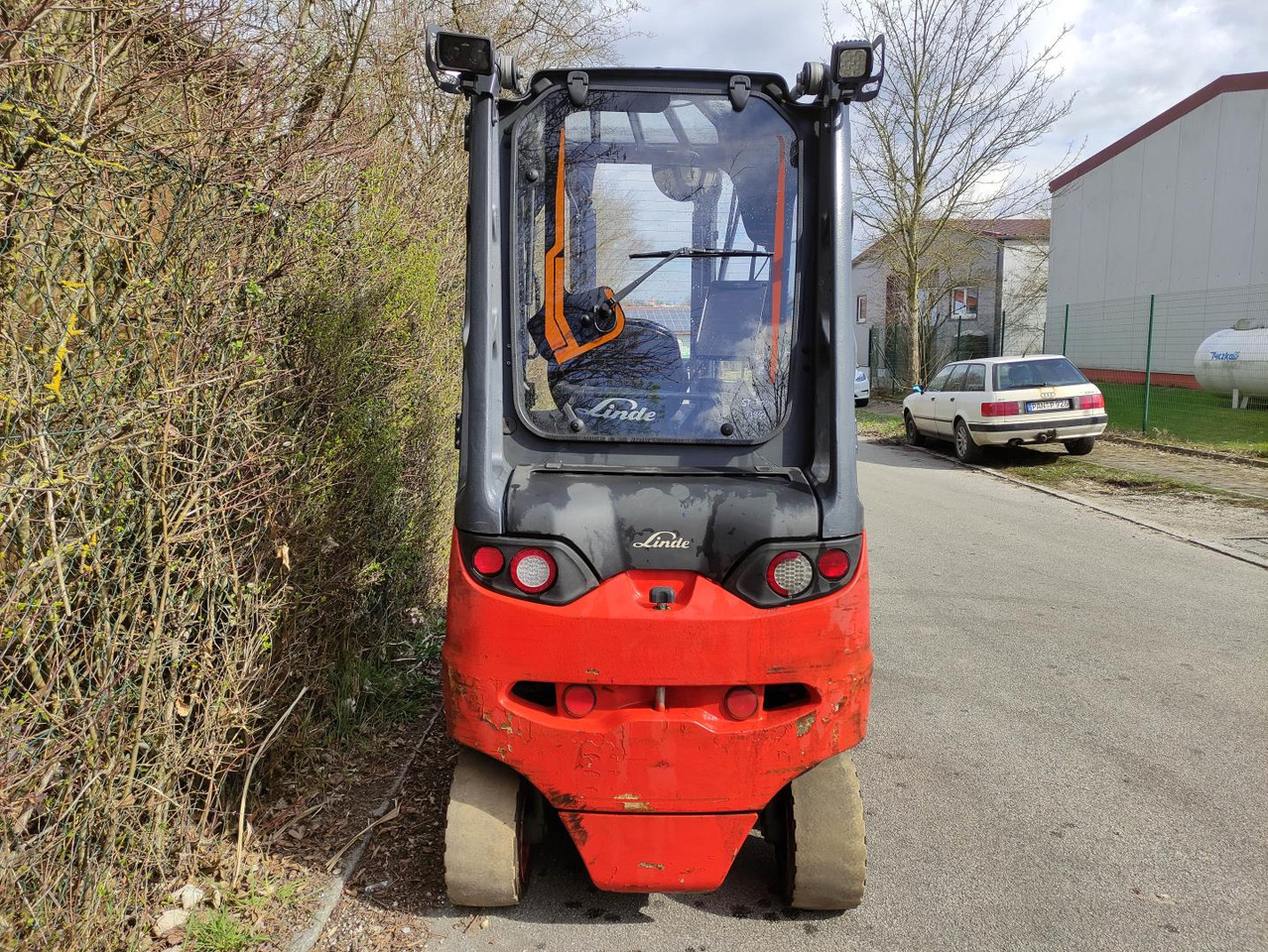 Linde E30H-01/600-387 - رافعة شوكية كهربائية: صورة 4 Linde E30H-01/600-387 - رافعة شوكية كهربائية: صورة 4