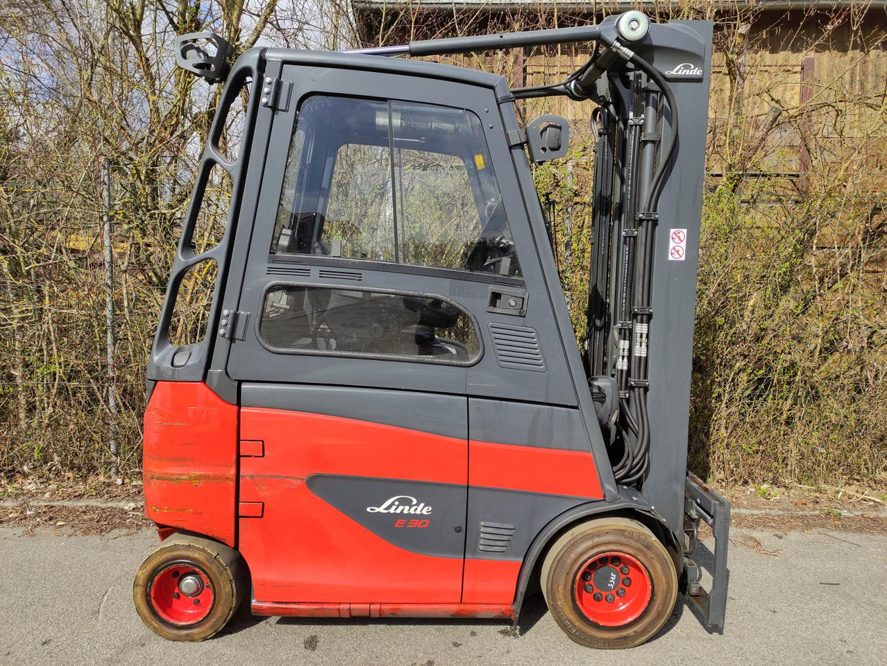 Linde E30H-01/600-387 - رافعة شوكية كهربائية: صورة 2 Linde E30H-01/600-387 - رافعة شوكية كهربائية: صورة 2