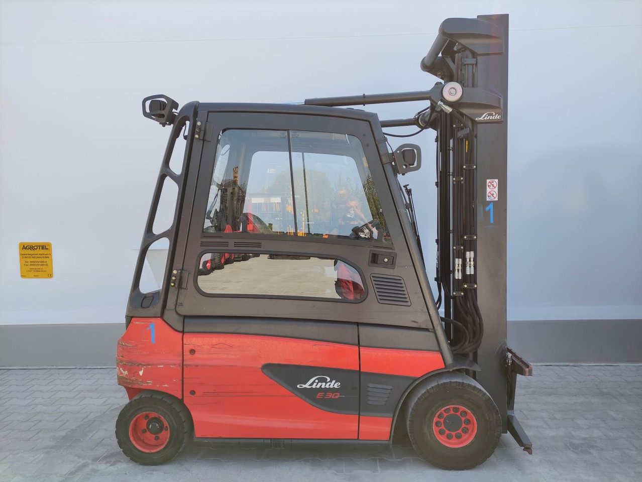 Linde E30L-01-387 - رافعة شوكية كهربائية: صورة 2 Linde E30L-01-387 - رافعة شوكية كهربائية: صورة 2