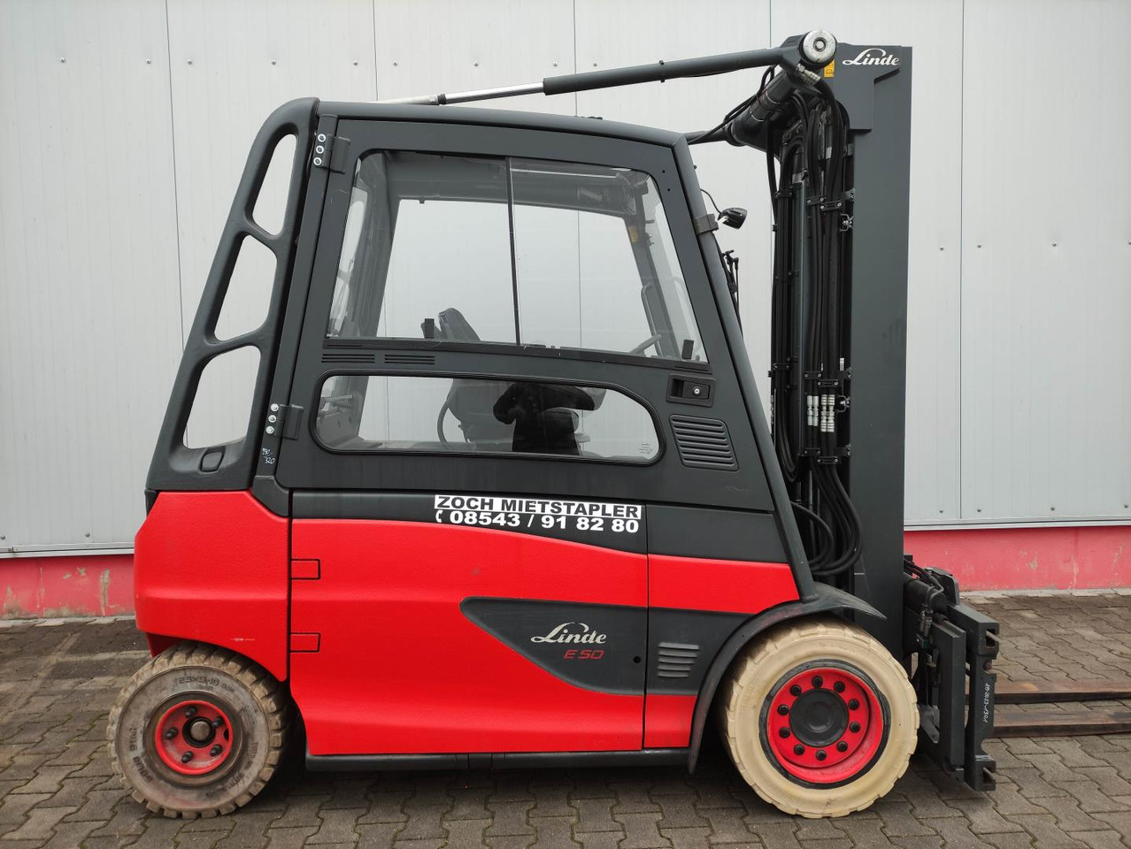 Linde E50HL-01-600 - رافعة شوكية كهربائية: صورة 2 Linde E50HL-01-600 - رافعة شوكية كهربائية: صورة 2