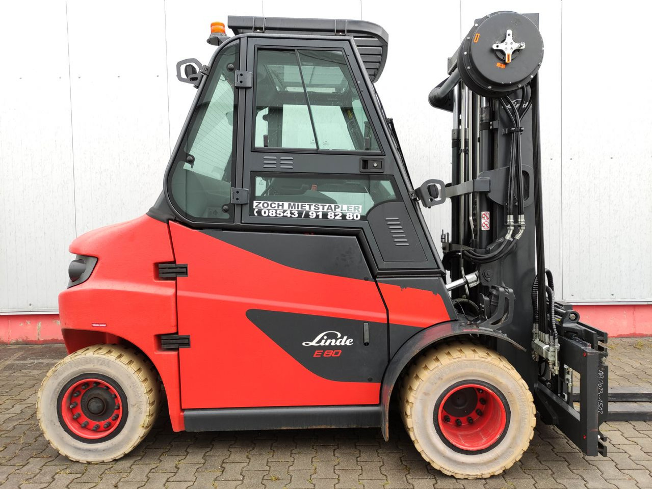 Linde E80-01-127 - رافعة شوكية كهربائية: صورة 2 Linde E80-01-127 - رافعة شوكية كهربائية: صورة 2