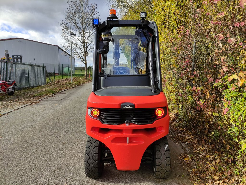 Linde H35D-01-120 - رافعة شوكية ديزل: صورة 4 Linde H35D-01-120 - رافعة شوكية ديزل: صورة 4