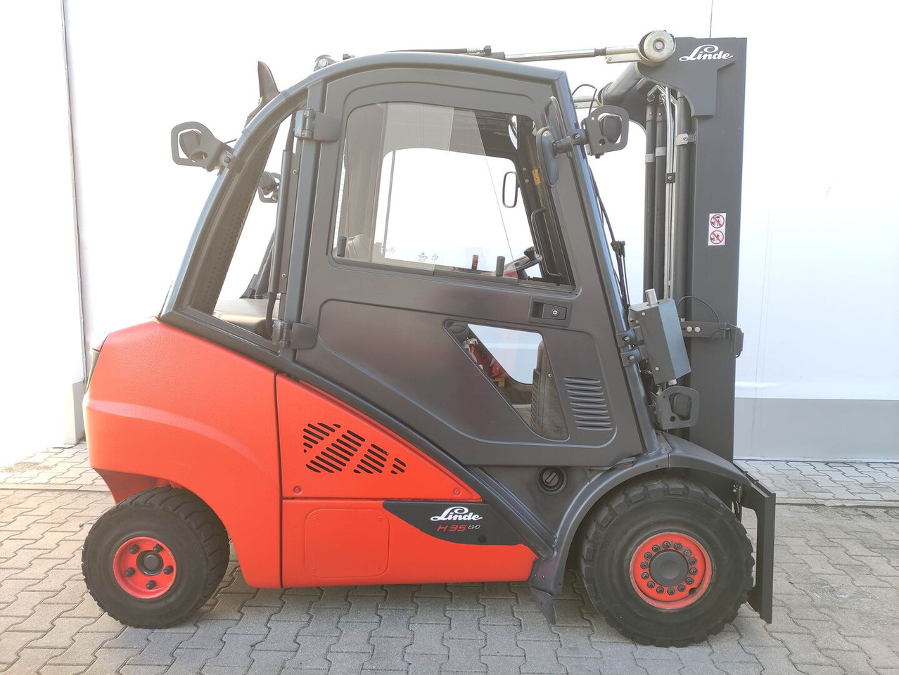 Linde H35D-393-02 EVO / LACK NEU - رافعة شوكية ديزل: صورة 2 Linde H35D-393-02 EVO / LACK NEU - رافعة شوكية ديزل: صورة 2