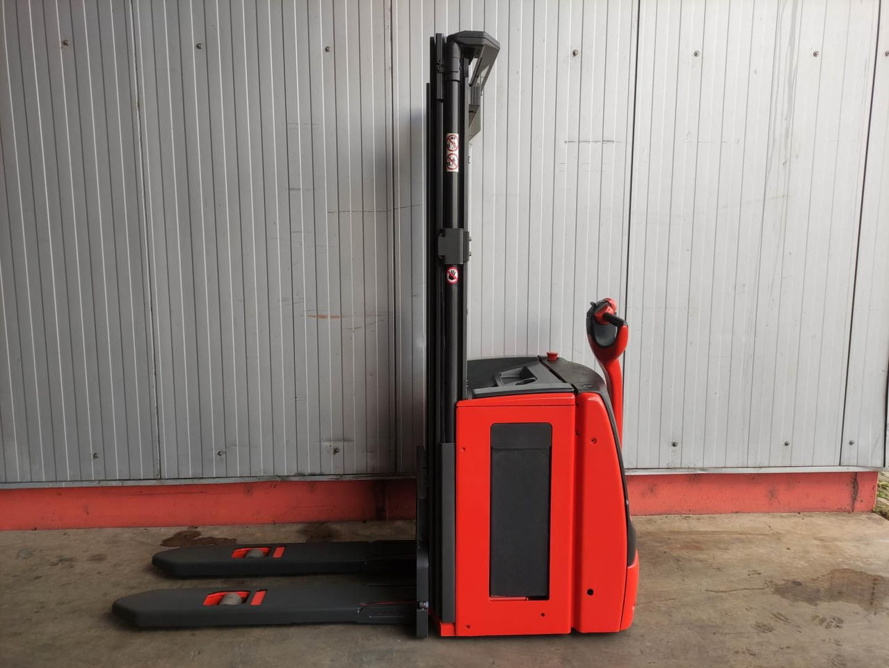Linde L14-1173 (LACK NEU) - آلة التكديس: صورة 1 Linde L14-1173 (LACK NEU) - آلة التكديس: صورة 1
