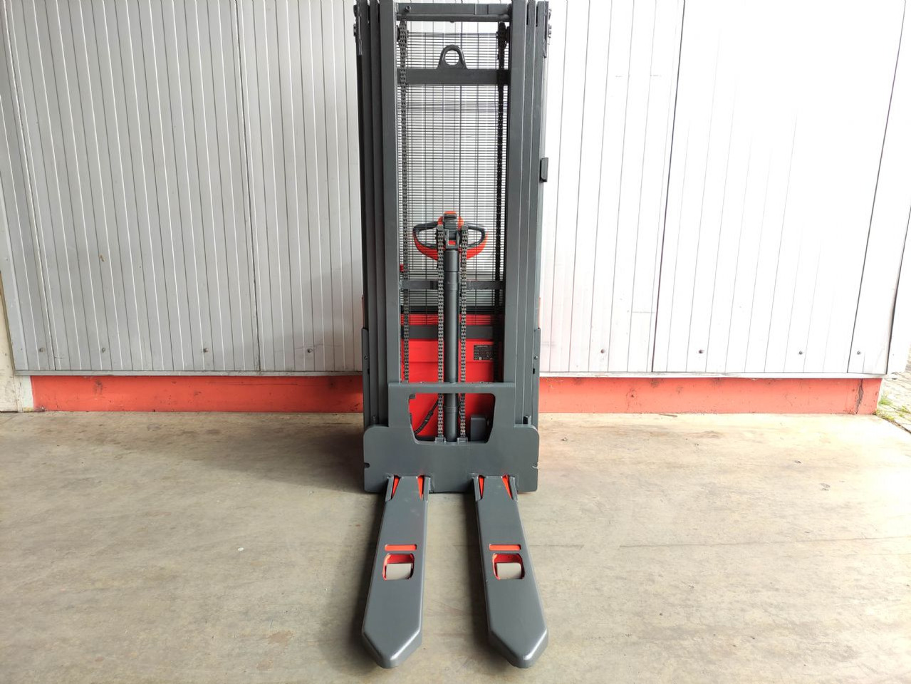 Linde L16-1173 (LACK NEU) - آلة التكديس: صورة 3 Linde L16-1173 (LACK NEU) - آلة التكديس: صورة 3