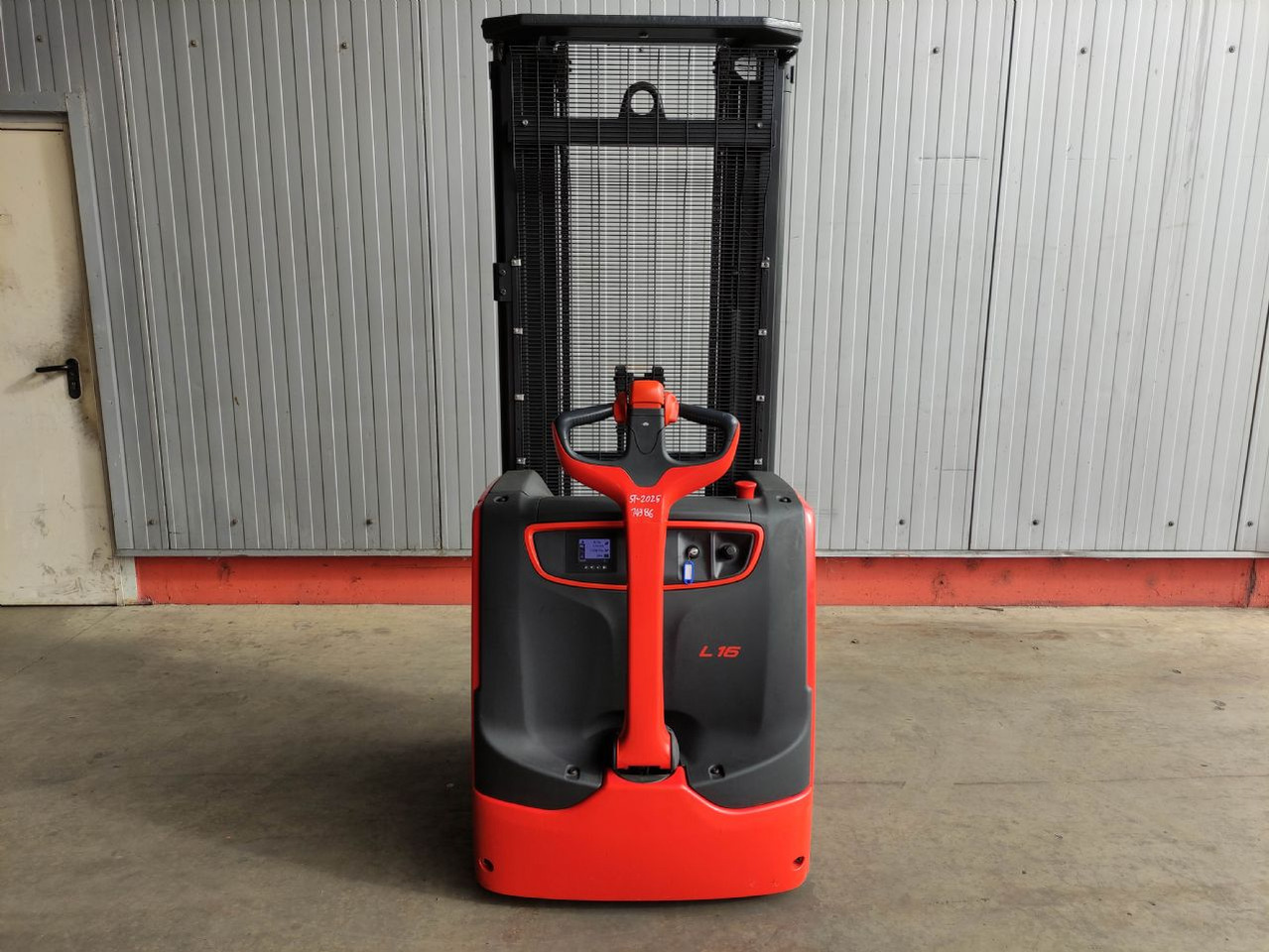 Linde L16-1173 (LACK NEU) - آلة التكديس: صورة 4 Linde L16-1173 (LACK NEU) - آلة التكديس: صورة 4