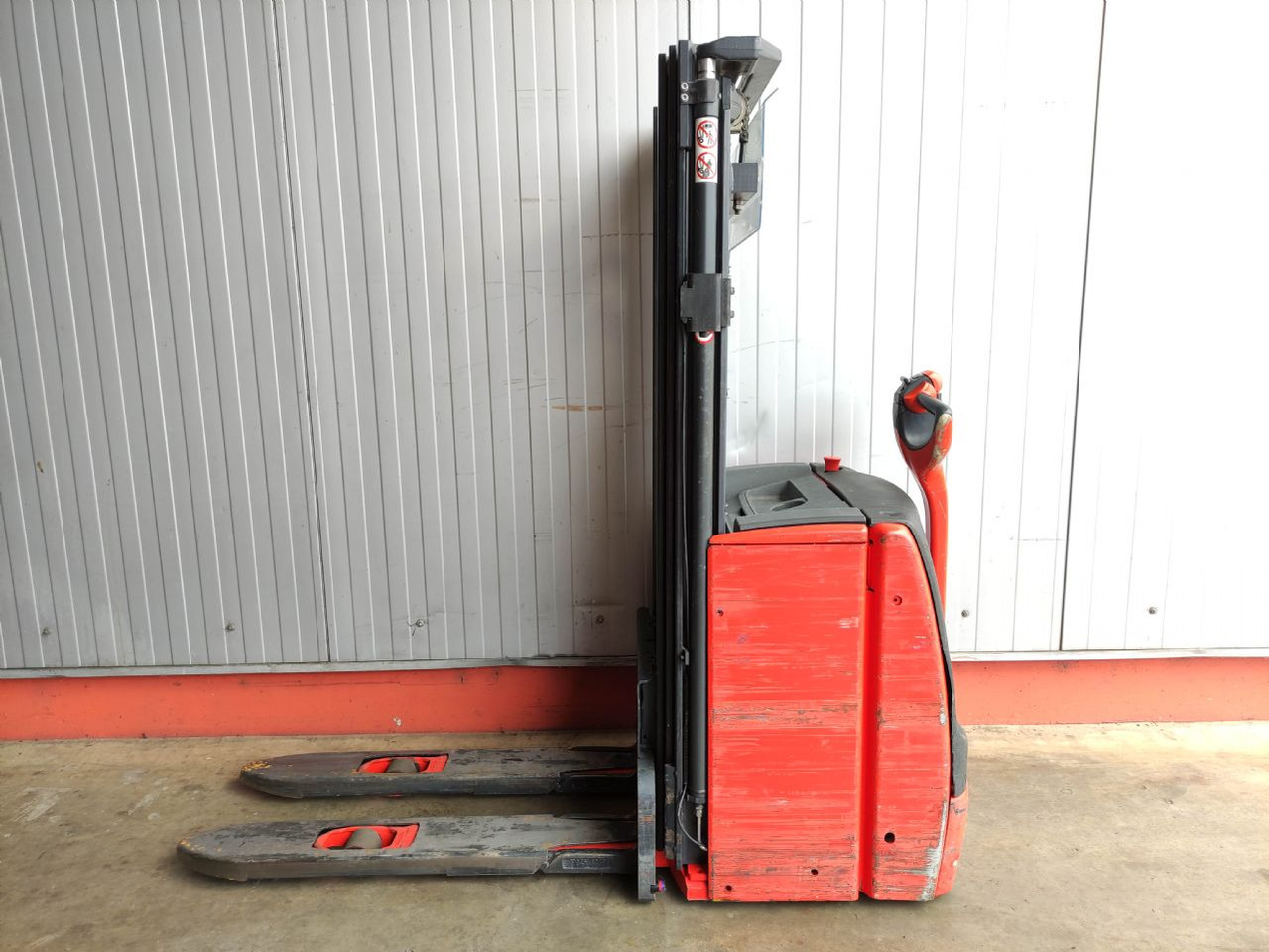 Linde L16-1173 - آلة التكديس: صورة 1 Linde L16-1173 - آلة التكديس: صورة 1