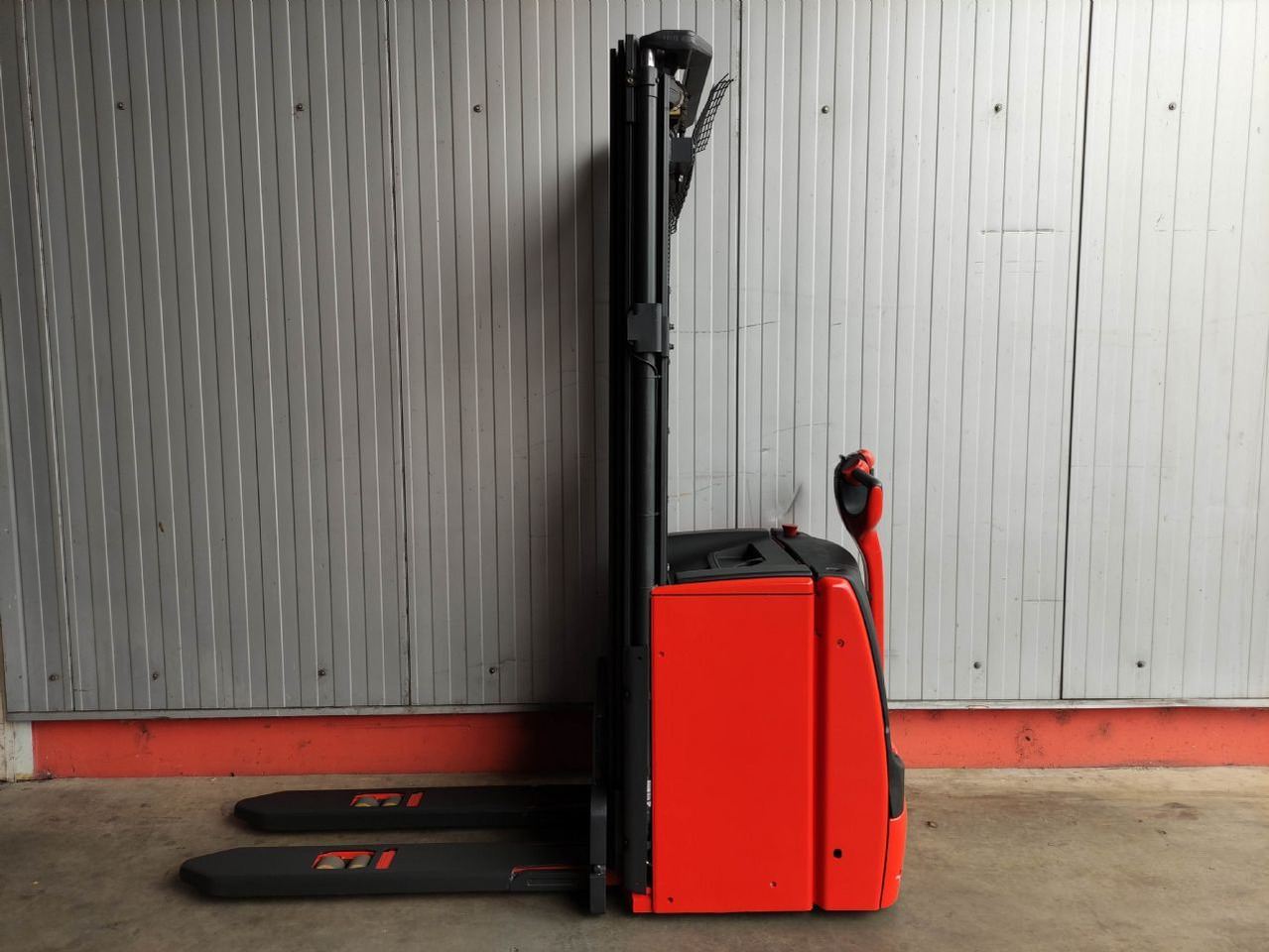 Linde L16-1173 - آلة التكديس: صورة 1 Linde L16-1173 - آلة التكديس: صورة 1