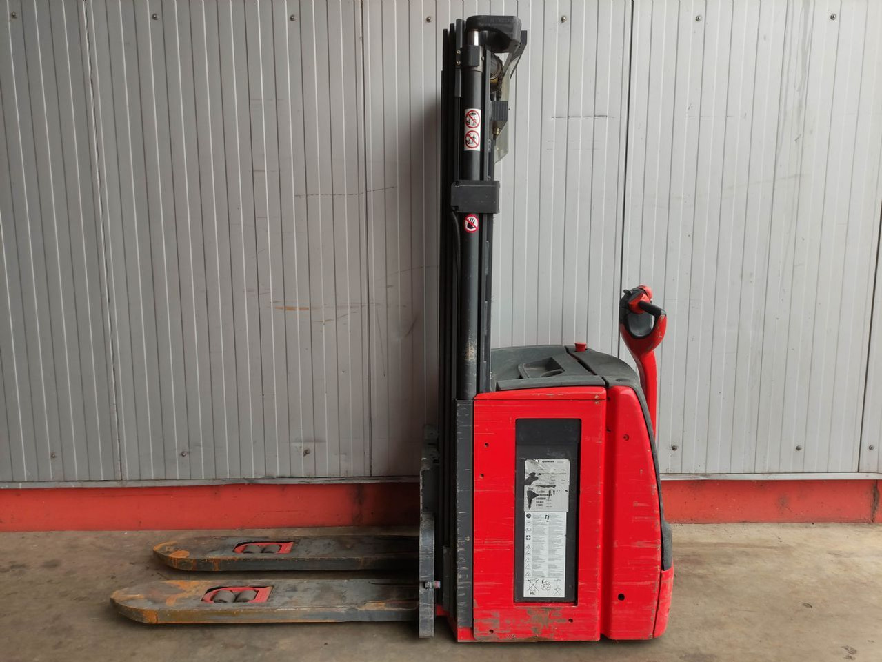 Linde L20-1173 - آلة التكديس: صورة 1 Linde L20-1173 - آلة التكديس: صورة 1
