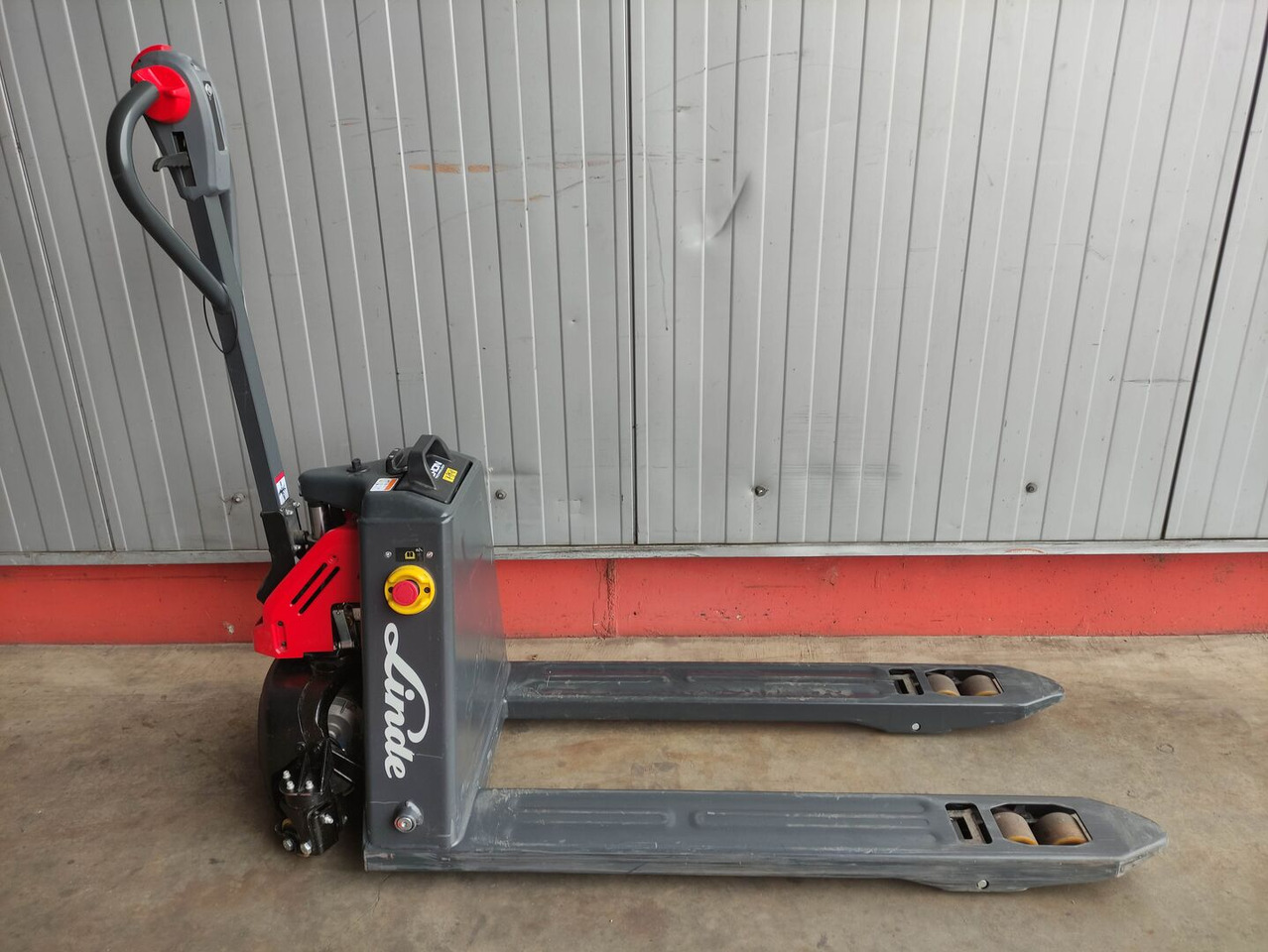 Linde MT15C - شاحنة باليت: صورة 2 Linde MT15C - شاحنة باليت: صورة 2