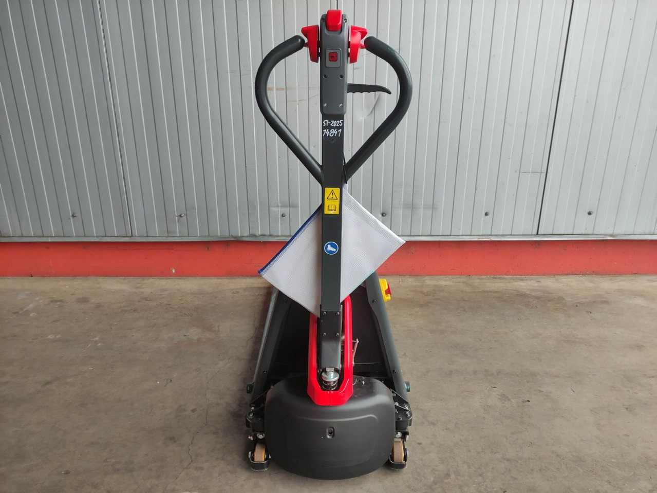 Linde MT15C - شاحنة باليت: صورة 4 Linde MT15C - شاحنة باليت: صورة 4