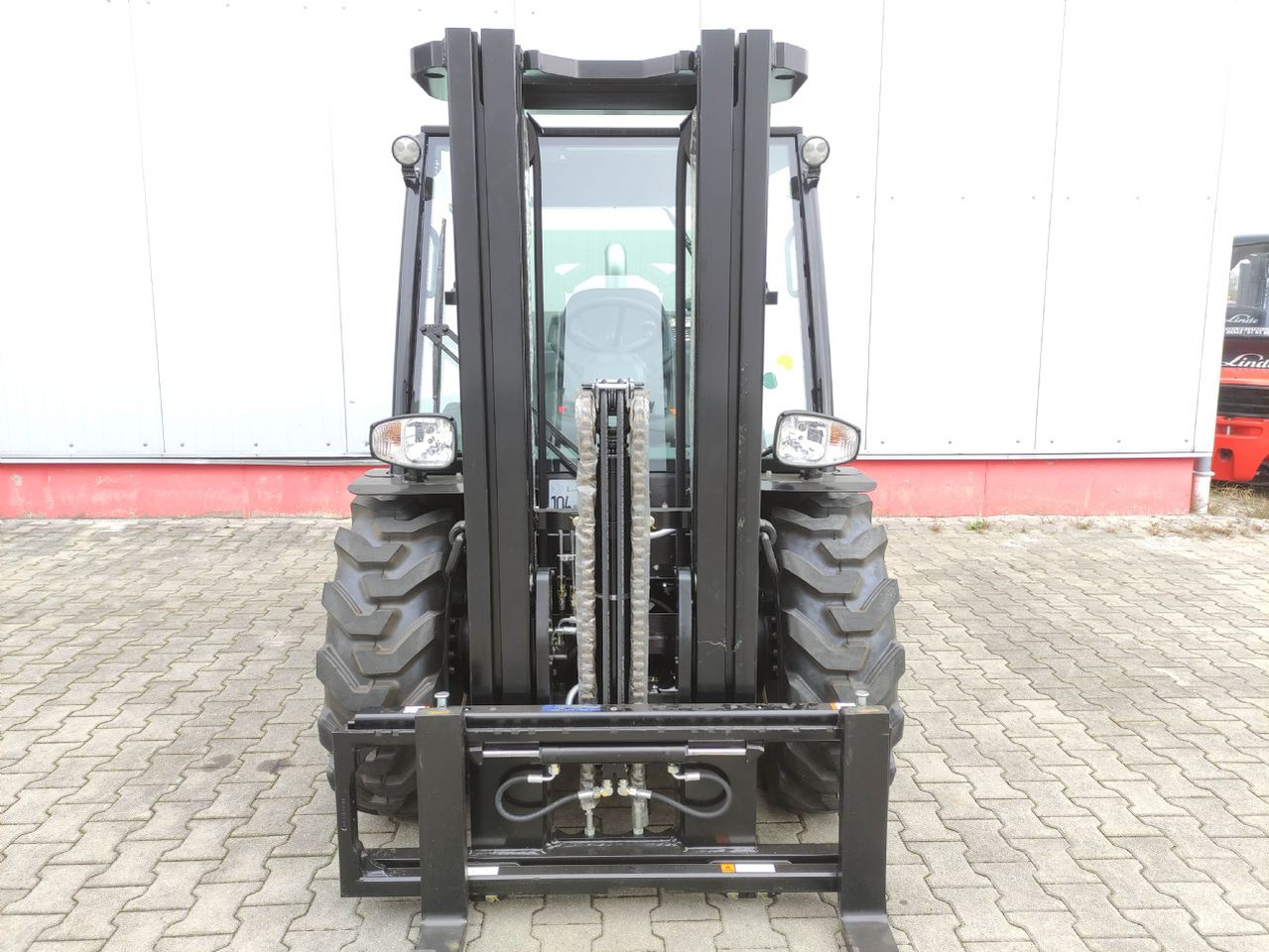 Manitou MC25-4 DK ST5 S1 (NEU) - رافعة شوكية للأرض الوعرة: صورة 3 Manitou MC25-4 DK ST5 S1 (NEU) - رافعة شوكية للأرض الوعرة: صورة 3