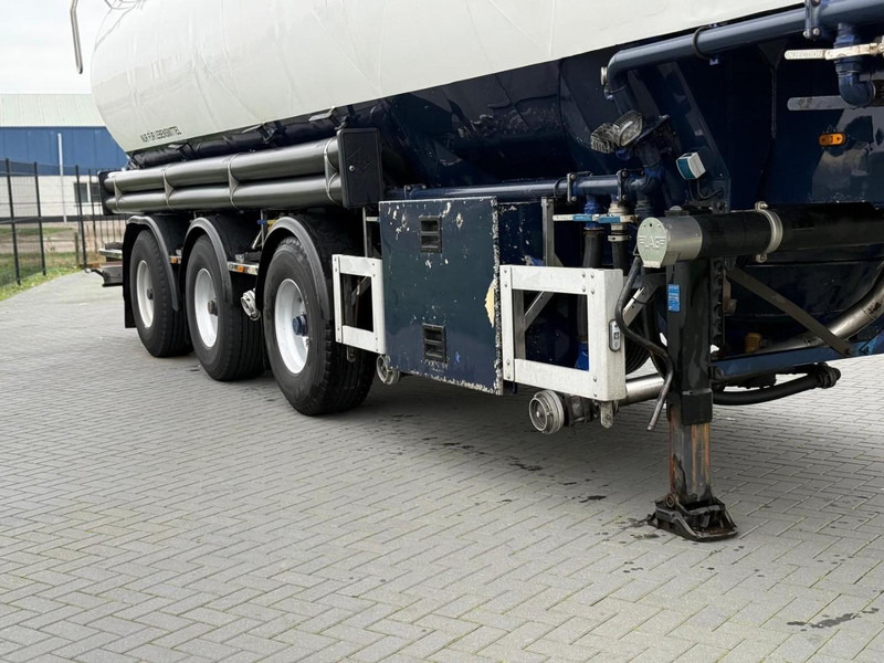 Feldbinder EUT 59.3 59.3 KUUB, 4 VAKKEN, DRIE KEER TIEN TONS ASSEN, STUURAS. - نصف مقطورة صهريج: صورة 2 Feldbinder EUT 59.3 59.3 KUUB, 4 VAKKEN, DRIE KEER TIEN TONS ASSEN, STUURAS. - نصف مقطورة صهريج: صورة 2