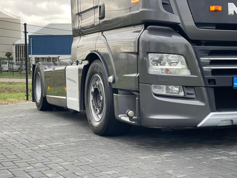 MAN TGX 18.580 2X TANK, LEATHER SEATS, RETARDER, FULL AIR! - وحدة جر: صورة 4 MAN TGX 18.580 2X TANK, LEATHER SEATS, RETARDER, FULL AIR! - وحدة جر: صورة 4