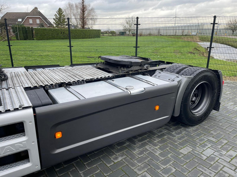 وحدة جر MAN TGX 18.580 2X TANK, LEATHER SEATS, RETARDER, FULL AIR!: صورة 12