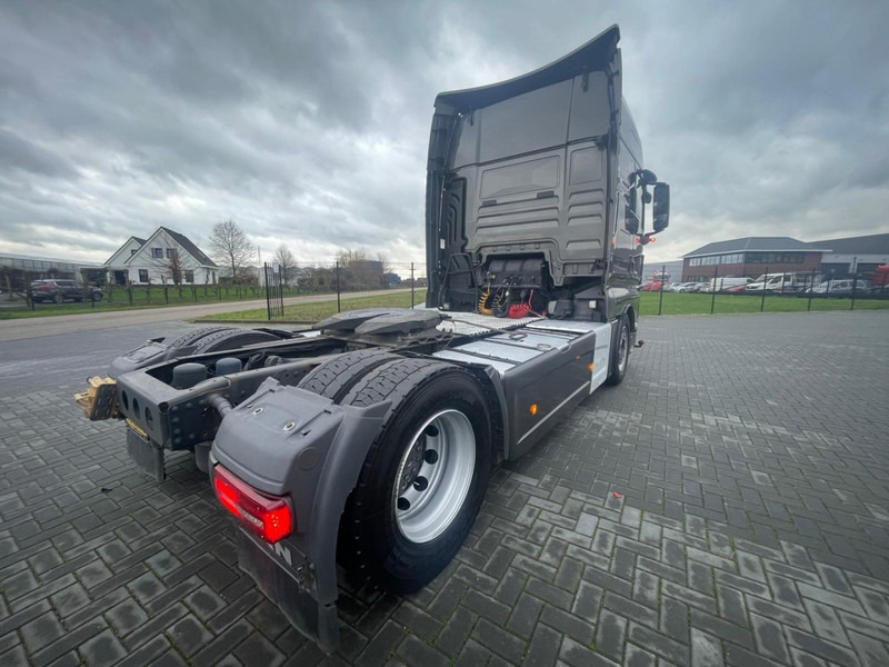 وحدة جر MAN TGX 18.580 2X TANK, LEATHER SEATS, RETARDER, FULL AIR!: صورة 15