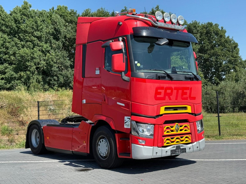 Renault T520 HIGH PARK COOL, FULL SPOILER, STEEL/AIR, 2 TANKS, 2 BEDS, FRIGO - وحدة جر: صورة 1 Renault T520 HIGH PARK COOL, FULL SPOILER, STEEL/AIR, 2 TANKS, 2 BEDS, FRIGO - وحدة جر: صورة 1