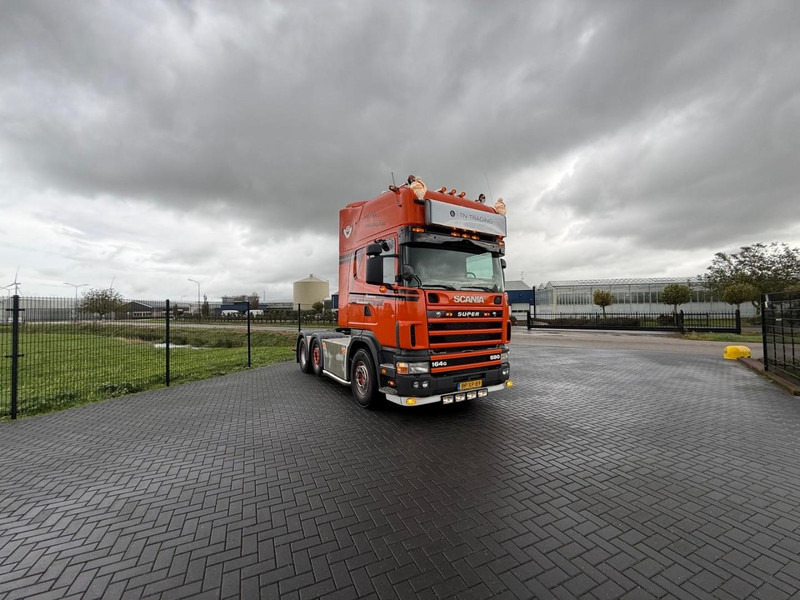 Scania R 164 GA 6X2/4 NA 580 SHOW TRUCK, GESTUURDE VOORLOPER, COMPLEET, TOP. - وحدة جر: صورة 4 Scania R 164 GA 6X2/4 NA 580 SHOW TRUCK, GESTUURDE VOORLOPER, COMPLEET, TOP. - وحدة جر: صورة 4