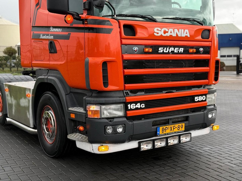 Scania R 164 GA 6X2/4 NA 580 SHOW TRUCK, GESTUURDE VOORLOPER, COMPLEET, TOP. - وحدة جر: صورة 5 Scania R 164 GA 6X2/4 NA 580 SHOW TRUCK, GESTUURDE VOORLOPER, COMPLEET, TOP. - وحدة جر: صورة 5