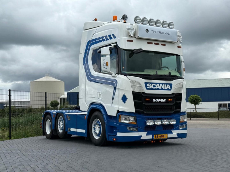 Scania R450 SHOW TRUCK, INTERIOR, STEERING, RETARDER, 570.000 KM. - وحدة جر: صورة 1 Scania R450 SHOW TRUCK, INTERIOR, STEERING, RETARDER, 570.000 KM. - وحدة جر: صورة 1