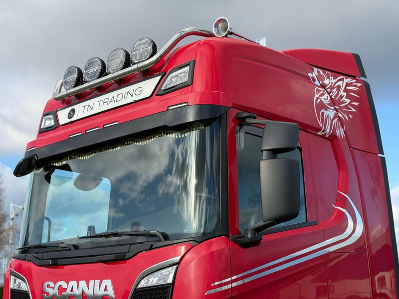 Scania R520 V8 NGS VOLLUCHT, LEER, BULLBAR, ZONDER EGR, BOOGIE. Scania R520 V8 NGS VOLLUCHT, LEER, BULLBAR, ZONDER EGR, BOOGIE.: صورة 6