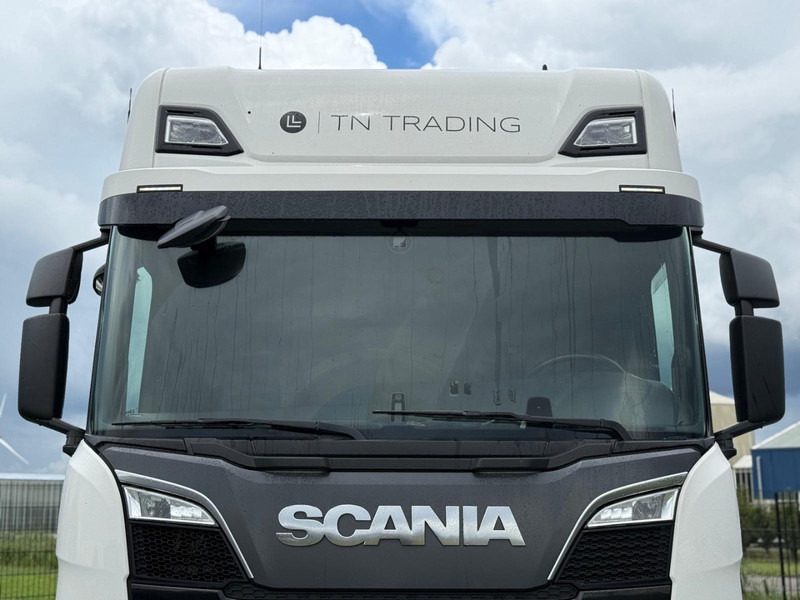 Scania R520A6X2/4NB 6X2/4, LEATHER, RETARDER, 2X TANK, TOP. - وحدة جر: صورة 5 Scania R520A6X2/4NB 6X2/4, LEATHER, RETARDER, 2X TANK, TOP. - وحدة جر: صورة 5