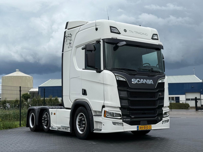 Scania R520A6X2/4NB 6X2/4, LEATHER, RETARDER, 2X TANK, TOP. - وحدة جر: صورة 1 Scania R520A6X2/4NB 6X2/4, LEATHER, RETARDER, 2X TANK, TOP. - وحدة جر: صورة 1